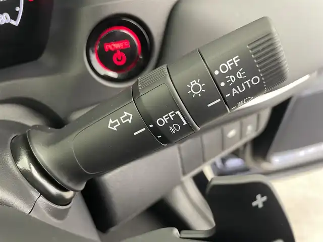 ホンダ ヴェゼル ハイブリッド e:HEV Z 富山県 2025(令7)年 0.1千km クリスタルブラックパール 登録済未使用車/9インチHonda CONNECTディスプレイ/（AM/FM/USB/BT/AppleCarPlay/AndroidAuto）/フルセグTV/バックカメラ/アダプティブクルーズコントロール/衝突被害軽減ブレーキ/レーンキープアシスト/オートマチックハイビーム/LEDヘッドライト/クリアランスソナー/ブラインドスポットモニター/電動リアゲート/ハーフレザーシート/前席シートヒーター/ビルトインETC2.0/置くだけ充電/スマートキー×２/プッシュスタート/パドルシフト/取扱説明書/保証書