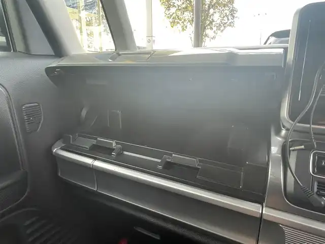 スズキ スペーシア ギア HYBRID XZターボ 栃木県 2019(平31)年 10.5万km ピュアホワイトP (株)IDOMが運営する【じしゃロン宇都宮店】の自社ローン専用車両になります。こちらは現金またはオートローンご利用時の価格です。自社ローンご希望の方は別途その旨お申付け下さい/両側パワースライドドア/社外オーディオ/Ｂｌｕｅｔｏｏｔｈ/クルーズコントロール/パドルシフト/衝突軽減ブレーキ/シートヒーター/ＬＥＤヘッドライト/オートライト/フォグライト/スマートキー/純正アルミホイール/ルーフレール