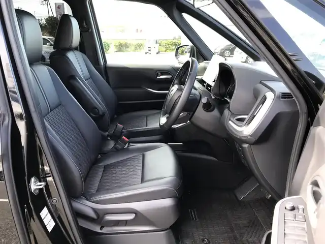 トヨタ ノア ハイブリッド S－Z 鳥取県 2023(令5)年 2.7万km アティチュードブラックマイカ 10.5インチディスプレイオーディオ/ナビ/BT/USB/Mira/バックカメラ・ETC２．０/トヨタセーフティセンス/アドバンストドライブ/ブラインドスポットモニター/モデリスタエアロパーツ/フロント/サイド/リア/快適利便パッケージHi/前席2列目シートヒーター/2列目オットマンシート/パワーバックドア/両側パワースライドドア/ハーフレザーシート/3眼プロジェクター式LEDヘットライト/フォグライト/純正17インチアルミホイール/プッシュエンジンスタート/スマートキー