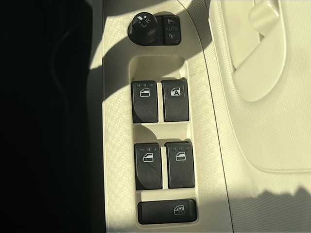 ダイハツ ムーヴ キャンバス X LTD SA Ⅲ 三重県 2018(平30)年 3万km パールホワイトⅢ/ファインミントメタリック 2トーン 社外７型ナビ/フルセグＴＶ/両側パワースライドドア/ＥＴＣ/アイドリングストップ/オートライト/オートハイビーム/スマートアシストIII/Bluetooth.CD.DVD再生/ヘッドライトレベライザー/USB入力/電動格納ミラー/禁煙車