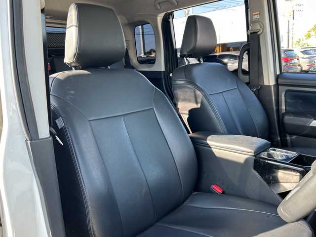 トヨタ ルーミー カスタムG 山口県 2023(令5)年 1.5万km パールホワイトⅢ ディスプレイオーディオ/　・Bluetooth/　・AppleCarplay/　・AndroidAuto/　・全方位カメラ/シートヒーター/ステアリングリモコン/テレビキャンセラー/カップホルダー/オートライト/オートハイビーム/コーナーセンサー/LEDヘッドライト/純正14インチAW