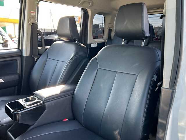 トヨタ ルーミー カスタムG 山口県 2023(令5)年 1.5万km パールホワイトⅢ ディスプレイオーディオ/　・Bluetooth/　・AppleCarplay/　・AndroidAuto/　・全方位カメラ/シートヒーター/ステアリングリモコン/テレビキャンセラー/カップホルダー/オートライト/オートハイビーム/コーナーセンサー/LEDヘッドライト/純正14インチAW