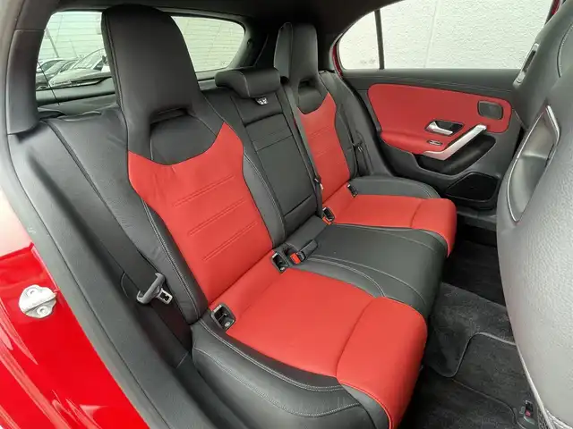 メルセデス・ベンツ Ａ２００ｄ AMGライン 東京都 2019(令1)年 2.3万km ジュピターレッド 360度カメラ/ヘッドアップディスプレイ/サンルーフ/ACC/LKA/BSM/赤黒ツートンレザーシート/パワーシート/シートヒーター/LEDヘッドライト/レーダーセーフティーパッケージ