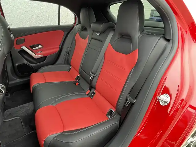 メルセデス・ベンツ Ａ２００ｄ AMGライン 東京都 2019(令1)年 2.3万km ジュピターレッド 360度カメラ/ヘッドアップディスプレイ/サンルーフ/ACC/LKA/BSM/赤黒ツートンレザーシート/パワーシート/シートヒーター/LEDヘッドライト/レーダーセーフティーパッケージ