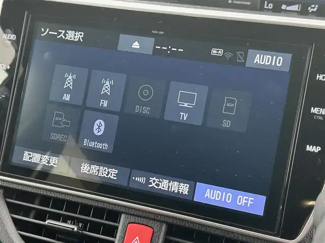 トヨタ エスクァイア ハイブリッド Gi プレミアムパッケージ ブラックテーラード 大阪府 2021(令3)年 1.4万km ブラック 純正１０インチナビ/  フルセグTV/CD/DVD/Bluetooth/USB/衝突軽減/バックモニター/１２インチ後席モニター/前席シートヒーター/両側パワースライドドア/クルーズコントロール/ドライブレコーダー/コーナーセンサー/純正15インチアルミホイール/純正フロアマット/100V電源/スマートキー/ワンオーナー/ＥＴＣ/ＬＥＤライト