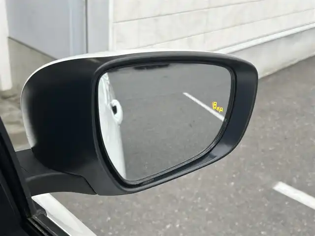 スズキ スイフト スポーツ 栃木県 2023(令5)年 2.2万km ピュアホワイトP ワンオーナー/禁煙車/純正SDナビ/Bluetooth CD DVD USB/フルセグ TV/全方位カメラ/横滑り防止装置/コーナーセンサー/レーンキープアシスト/盗難防止装置/オートライト/衝突被害軽減システム/エアバックW サイド カーテンエアバック/LEDヘッドライト/純正17インチアルミホイール/運転席シートヒーター/記録簿/保証書/取扱説明書