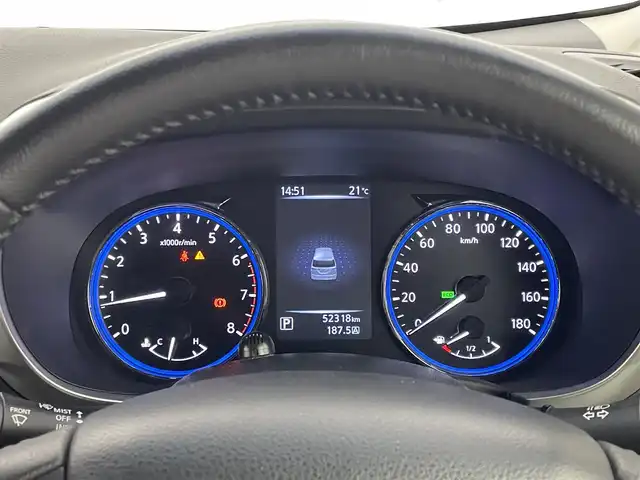 日産 エルグランド 250ハイウェイスターS 埼玉県 2018(平30)年 5.3万km ブリリアントホワイトパール 純正８インチナビ　フリップダウンモニター　バックカメラ　ＥＴＣ　クルーズコントロール　両側パワースライドドア　ナビ連動ドラレコ　ハーフレザー　ステアリングスイッチ　スマートキー　ＬＥＤライト　地デジ