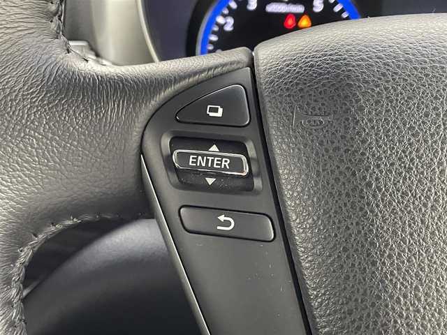 日産 エルグランド 250ハイウェイスターS 埼玉県 2018(平30)年 5.3万km ブリリアントホワイトパール 純正８インチナビ　フリップダウンモニター　バックカメラ　ＥＴＣ　クルーズコントロール　両側パワースライドドア　ナビ連動ドラレコ　ハーフレザー　ステアリングスイッチ　スマートキー　ＬＥＤライト　地デジ