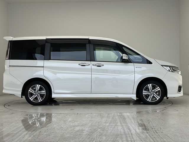 ホンダ ステップワゴン スパーダ ハイブリッド G ホンダセンシング 愛知県 2018(平30)年 4.5万km プラチナホワイトパール 衝突軽減システム/純正9型ナビ/両側パワースライドドア/クルーズコントロール/フルセグ/CD DVD/Bluetooth/バックカメラ/純正アルミホイール/LEDヘッドライト/オートライト/ETC/ステアリングスイッチ/スマートキー/プッシュスタート