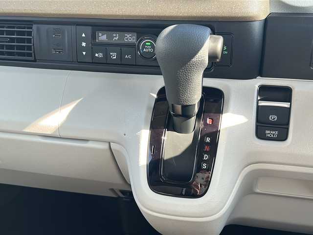 ホンダ Ｎ ＢＯＸ ファッションスタイル 千葉県 2024(令6)年 0.1万km 黄 8型ディスプレイVX-240ZFE バックカメラ Apple CarPlay AndroidAUTO USB タイプC パワースライドドア レーダークルーズ ドラレコ BT 前後ソナー LEDライト