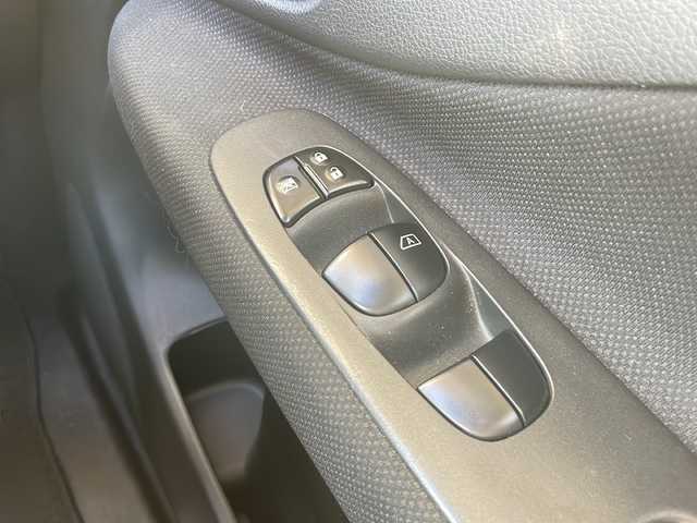 日産 セレナ HWS S HV Vセレ +Sefty 静岡県 2015(平27)年 8.5万km ブリリアントホワイトパール シティーブレーキサポート/・レーンキープアシスト/・全方位カメラ/純正ナビ/・フルセグTV/・CD/DVD/BT/ラジオ/主要装備/・両側パワースライドドア/・フリップダウンモニター/・ETC/・アイドリングストップ/・プッシュスタート/・スマートキー/・LEDヘッドライト/・純正フロアマット