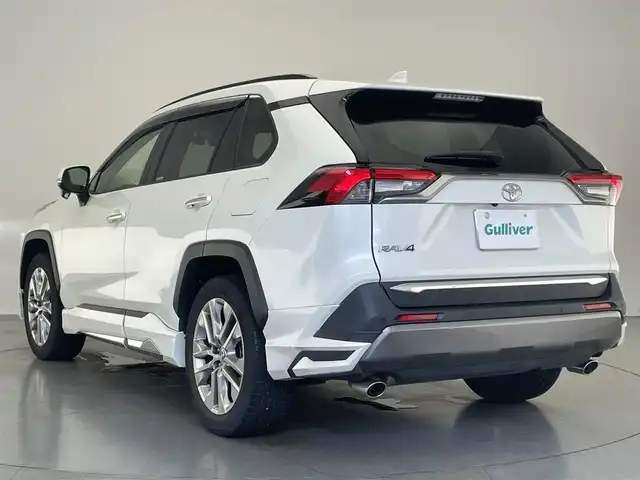 トヨタ ＲＡＶ４ G Zパッケージ 愛知県 2020(令2)年 2.2万km ホワイトパールクリスタルシャイン 純正９型ナビ　フルセグＴＶ　ＢＴ　モデリスタエアロクールシャインキット　バックカメラ　電動リアゲート　デジタルインナーミラー　黒革　シートヒーター　ハンドルヒーター　ＢＳＭ　ＥＴＣ　トヨタセーフティセンス　衝突軽減　レーダークルーズコントロール　LEDオートライト　フォグランプ　禁煙