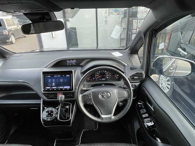 トヨタ ヴォクシー ZS 煌Ⅱ 千葉県 2020(令2)年 3万km イナズマスパーキングブラックガラスフレーク 純正9インチナビ/(フルセグTV/CD/DVD/BT/FM/AM)/バックカメラ/衝突被害軽減システム/車線逸脱警報/クルーズコントロール/純正フリップダウンモニター/両側パワースライドドア/ハンズフリーオートスライドドア/横滑り防止装置/ETC/ドライブレコーダー/アイドリングストップ/LEDヘッドライト/フォグランプ/オートライト/ウィンカーミラー/電動格納ミラー/純正16インチAW/シートリフター/プッシュスタート/スマートキー/フロアマット/ドアバイザー/スペアキー/取扱説明書/保証書
