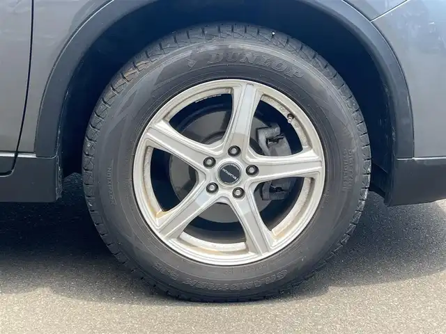 日産 エクストレイル 20X エマージェンシーブレーキ 秋田県 2017(平29)年 8.4万km ダークメタルグレー ４WD/衝突軽減システム/LEDヘッドライト/純正SDナビ/フルセグ/全方位カメラ/アラウンドビューモニター/ブリヂストン製BALMINUM17インチアルミ（冬タイヤ装着）/スマートキー/アイドリングストップ/コーナーセンサー/ダウンヒルアシストコントロール/プッシュスタート/クルーズコントロール追従走行無/前席シートヒーター/純正エンジンスターター/ETC/ステアリングスイッチ/純正フロアマット/純正ドアバイザー/オートライト/オートエアコン/パワーステアリング/パワーウィンドウ/ミラーヒーター/横滑り防止/盗難防止装置/寒冷地仕様/電動格納ウィンカーミラー/キーレスエントリー/保証書/取扱説明書/記録簿/スペアキー1本有