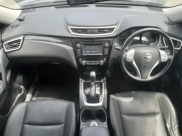 日産 エクストレイル 20X エマージェンシーブレーキ 秋田県 2017(平29)年 8.4万km ダークメタルグレー ４WD/衝突軽減システム/LEDヘッドライト/純正SDナビ/フルセグ/全方位カメラ/アラウンドビューモニター/ブリヂストン製BALMINUM17インチアルミ（冬タイヤ装着）/スマートキー/アイドリングストップ/コーナーセンサー/ダウンヒルアシストコントロール/プッシュスタート/クルーズコントロール追従走行無/前席シートヒーター/純正エンジンスターター/ETC/ステアリングスイッチ/純正フロアマット/純正ドアバイザー/オートライト/オートエアコン/パワーステアリング/パワーウィンドウ/ミラーヒーター/横滑り防止/盗難防止装置/寒冷地仕様/電動格納ウィンカーミラー/キーレスエントリー/保証書/取扱説明書/記録簿/スペアキー1本有