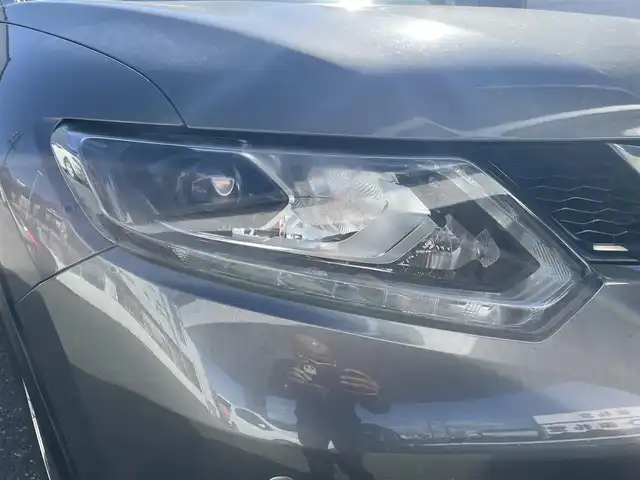 日産 エクストレイル 20X エマージェンシーブレーキ 愛知県 2017(平29)年 8.4万km ダークメタルグレー (株)IDOMが運営する【じしゃロン豊川店】の自社ローン専用車両になります。こちらは現金またはオートローンご利用時の価格です。自社ローンご希望の方は別途その旨お申付け下さい / 純正メーカーナビ/　〇 CD再生機能/　〇 BT対応/　〇 フルセグTV/ 革巻ステアリング/ ステアリングスイッチ/ クルーズコントロール/ ETC/ アラウンドヴューモニター/ オートライト/ ウインカーミラー/ ドアバイザー/ 純正フロアマット