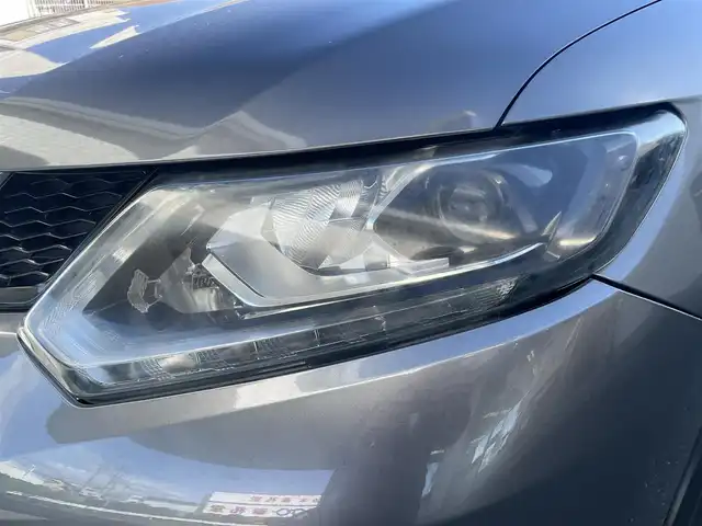 日産 エクストレイル 20X エマージェンシーブレーキ 愛知県 2017(平29)年 8.4万km ダークメタルグレー (株)IDOMが運営する【じしゃロン豊川店】の自社ローン専用車両になります。こちらは現金またはオートローンご利用時の価格です。自社ローンご希望の方は別途その旨お申付け下さい / 純正メーカーナビ/　〇 CD再生機能/　〇 BT対応/　〇 フルセグTV/ 革巻ステアリング/ ステアリングスイッチ/ クルーズコントロール/ ETC/ アラウンドヴューモニター/ オートライト/ ウインカーミラー/ ドアバイザー/ 純正フロアマット