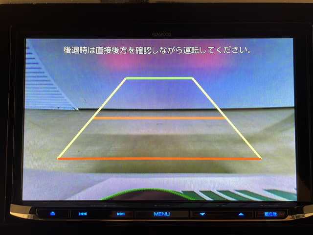 ホンダ Ｎ ＢＯＸ カスタム L スタイル+ブラック 熊本県 2023(令5)年 1.2万km プラチナホワイトパール 社外SDナビ（BT、DVD、CD、ラジオ、フルセグ）/ETC/バックカメラ/ドライブレコーダー/クルーズコントロール/両側パワースライドドア/シートヒーター/カスタムLターボ用純正ブラック15インチAW/オートハイビーム/オートライト/・LEDヘッドライト/・フォグランプ/レーンキープアシスト/横滑り防止/衝突被害軽減ブレーキ/プッシュスタート/スマートキー/・スペアキー