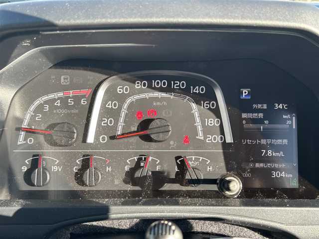 トヨタ ランドクルーザー AX 愛知県 2025(令7)年 0.1万km アティチュードブラックマイカ ４ＷＤ/純正シート（ハーフレザー）/純正ＳＤナビ（NMZK-W73D）/バックカメラ/衝突軽減ブレーキ/オートハイビームシステム/レーンディパーチャーアラート/クルーズコントロール/ＢＴ/ＤＴＶ/ＣＤ／ＤＶＤ/ＥＴＣ/デフロック（標準）/ＤＡＣ/自動防眩ミラー（バックカメラ機能付き）/丸目ＬＥＤヘッドライト/背面スペアタイヤ（カバー付き）/純正フロアマット/純正ＡＷ１６インチ/リアガラス熱線