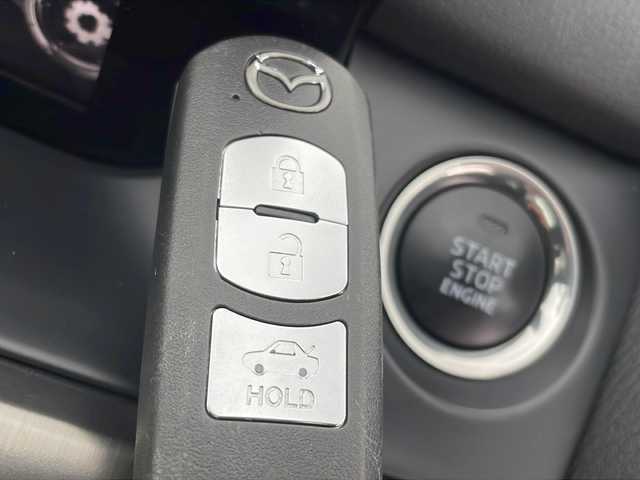 マツダ アテンザ セダン 秋田県 2018(平30)年 6.1万km ソウルレッドプレミアムメタリック ４ＷＤ/ＥＴＣ/運助シートヒーター/ステアリングヒーター/運助パワーシート/前後コーナーセンサー/純正19インチアルミ/レーダークルーズコントロール