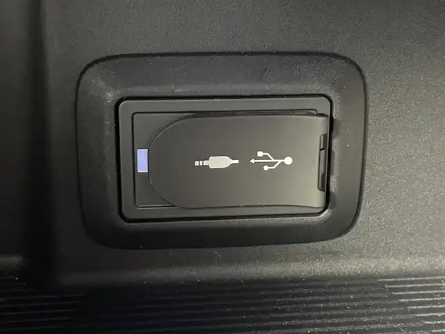 トヨタ ハリアー G 千葉県 2021(令3)年 4万km ブラック 純正ディスプレイオーディオ　/ラジオ/USB/Ｂｌｕｅｔｏｏｔｈ/Ｍｉｒａｃａｓｔ　/デジタルインナーミラー　/ブラインドスポットモニター　/D席パワーシート/電動リアゲート/ビルトインＥＴＣ　/バックカメラ　/ステアリングスイッチ　/パワーウィンドウ/パワーステアリング/ABS