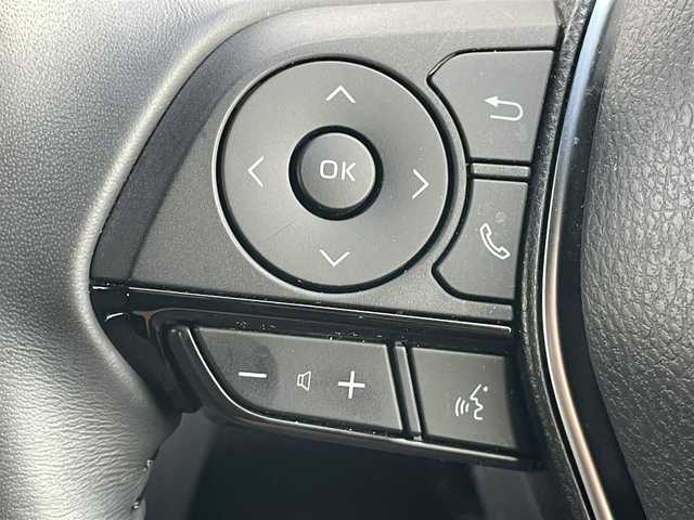 トヨタ ハリアー G 千葉県 2021(令3)年 4万km ブラック トヨタセーフティセンス/・衝突軽減ブレーキ/レーンキープアシスト/・レーダークルーズコントロール/オートハイビーム/・クリアランスソナー/ブラインドスポットモニター/純正ディスプレイナビ/・BT/USB/カープレイ/バックカメラ/ステアリングスイッチ/デジタルインナーミラー/ETC/電動パーキングブレーキ/ブレーキホールド/パワーバックドア/ハーフレザーシート/パワーシート(D席)/LEDヘッドライト/オートライト/フォグライト/スマートキー/プッシュスタート/純正フロアマット/純正18インチAW