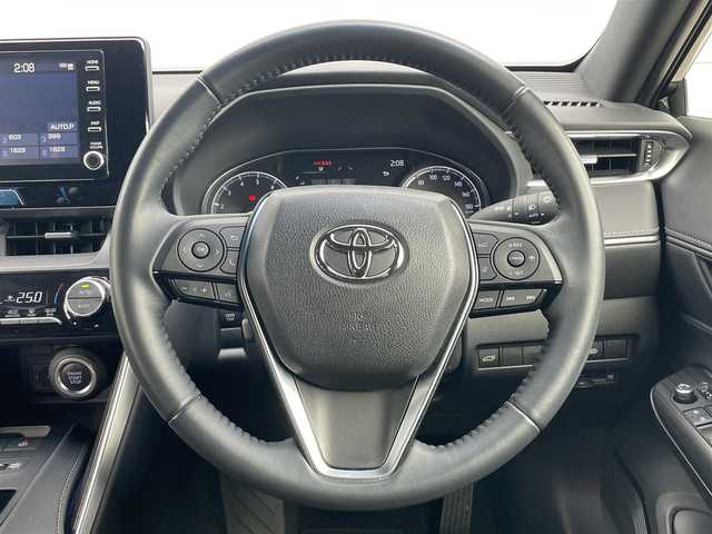 トヨタ ハリアー G 千葉県 2021(令3)年 4万km ブラック トヨタセーフティセンス/・衝突軽減ブレーキ/レーンキープアシスト/・レーダークルーズコントロール/オートハイビーム/・クリアランスソナー/ブラインドスポットモニター/純正ディスプレイナビ/・BT/USB/カープレイ/バックカメラ/ステアリングスイッチ/デジタルインナーミラー/ETC/電動パーキングブレーキ/ブレーキホールド/パワーバックドア/ハーフレザーシート/パワーシート(D席)/LEDヘッドライト/オートライト/フォグライト/スマートキー/プッシュスタート/純正フロアマット/純正18インチAW