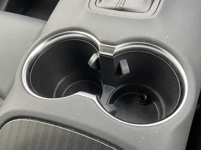 トヨタ ハリアー G 千葉県 2021(令3)年 4万km ブラック トヨタセーフティセンス/・衝突軽減ブレーキ/レーンキープアシスト/・レーダークルーズコントロール/オートハイビーム/・クリアランスソナー/ブラインドスポットモニター/純正ディスプレイナビ/・BT/USB/カープレイ/バックカメラ/ステアリングスイッチ/デジタルインナーミラー/ETC/電動パーキングブレーキ/ブレーキホールド/パワーバックドア/ハーフレザーシート/パワーシート(D席)/LEDヘッドライト/オートライト/フォグライト/スマートキー/プッシュスタート/純正フロアマット/純正18インチAW