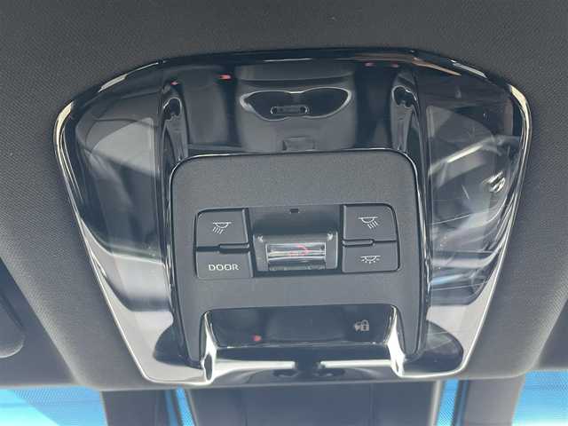 トヨタ ハリアー G 千葉県 2021(令3)年 4万km ブラック トヨタセーフティセンス/・衝突軽減ブレーキ/レーンキープアシスト/・レーダークルーズコントロール/オートハイビーム/・クリアランスソナー/ブラインドスポットモニター/純正ディスプレイナビ/・BT/USB/カープレイ/バックカメラ/ステアリングスイッチ/デジタルインナーミラー/ETC/電動パーキングブレーキ/ブレーキホールド/パワーバックドア/ハーフレザーシート/パワーシート(D席)/LEDヘッドライト/オートライト/フォグライト/スマートキー/プッシュスタート/純正フロアマット/純正18インチAW