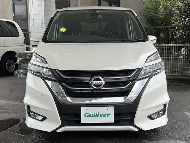 日産 セレナ ハイウェイスター Vセレクション 京都府 2018(平30)年 5.5万km ブリリアントホワイトパール プロパイロット　/（先行車追従、ハンドル支援、ナビリンク）/社外ＳＤナビ　/（AVIC-RZ801)/フルセグＴＶ　/Bluetooth/CD/DVD再生機能/iPod/AUX/全方位カメラ/デジタルインナーミラー　/禁煙車　/両側パワースライドドア　/前後コーナーセンサー/ウォークスルー　/ＬＥＤヘッドライト　/スマートキー/純正AW16インチ　/スタッドレスタイヤ付/ウィンカーミラー /アイドリングストップ
