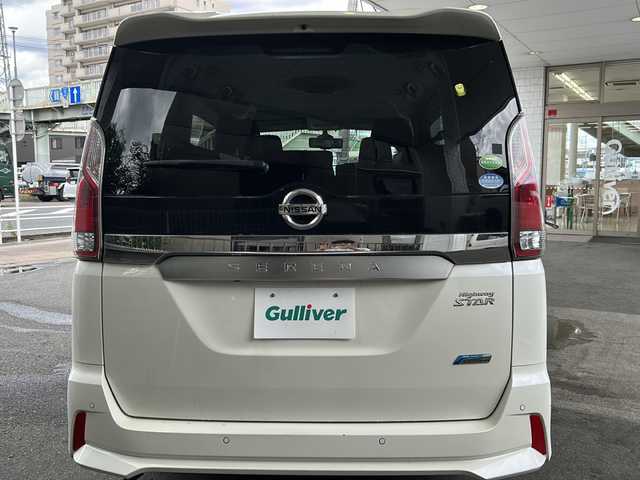 日産 セレナ ハイウェイスター Vセレクション 京都府 2018(平30)年 5.5万km ブリリアントホワイトパール プロパイロット　/（先行車追従、ハンドル支援、ナビリンク）/社外ＳＤナビ　/（AVIC-RZ801)/フルセグＴＶ　/Bluetooth/CD/DVD再生機能/iPod/AUX/全方位カメラ/デジタルインナーミラー　/禁煙車　/両側パワースライドドア　/前後コーナーセンサー/ウォークスルー　/ＬＥＤヘッドライト　/スマートキー/純正AW16インチ　/スタッドレスタイヤ付/ウィンカーミラー /アイドリングストップ