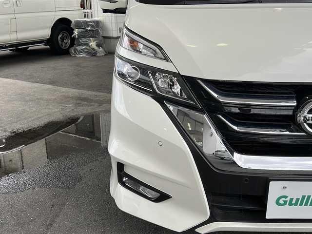 日産 セレナ ハイウェイスター Vセレクション 京都府 2018(平30)年 5.5万km ブリリアントホワイトパール プロパイロット　/（先行車追従、ハンドル支援、ナビリンク）/社外ＳＤナビ　/（AVIC-RZ801)/フルセグＴＶ　/Bluetooth/CD/DVD再生機能/iPod/AUX/全方位カメラ/デジタルインナーミラー　/禁煙車　/両側パワースライドドア　/前後コーナーセンサー/ウォークスルー　/ＬＥＤヘッドライト　/スマートキー/純正AW16インチ　/スタッドレスタイヤ付/ウィンカーミラー /アイドリングストップ