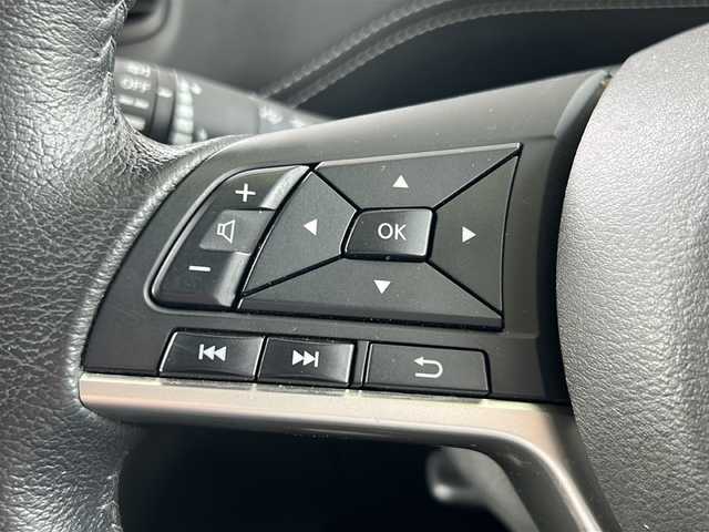 日産 セレナ ハイウェイスター Vセレクション 京都府 2018(平30)年 5.5万km ブリリアントホワイトパール プロパイロット　/（先行車追従、ハンドル支援、ナビリンク）/社外ＳＤナビ　/（AVIC-RZ801)/フルセグＴＶ　/Bluetooth/CD/DVD再生機能/iPod/AUX/全方位カメラ/デジタルインナーミラー　/禁煙車　/両側パワースライドドア　/前後コーナーセンサー/ウォークスルー　/ＬＥＤヘッドライト　/スマートキー/純正AW16インチ　/スタッドレスタイヤ付/ウィンカーミラー /アイドリングストップ