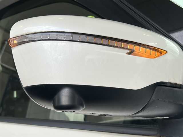 日産 セレナ ハイウェイスター Vセレクション 京都府 2018(平30)年 5.5万km ブリリアントホワイトパール プロパイロット　/（先行車追従、ハンドル支援、ナビリンク）/社外ＳＤナビ　/（AVIC-RZ801)/フルセグＴＶ　/Bluetooth/CD/DVD再生機能/iPod/AUX/全方位カメラ/デジタルインナーミラー　/禁煙車　/両側パワースライドドア　/前後コーナーセンサー/ウォークスルー　/ＬＥＤヘッドライト　/スマートキー/純正AW16インチ　/スタッドレスタイヤ付/ウィンカーミラー /アイドリングストップ