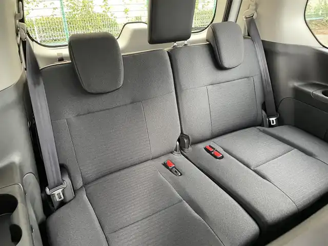 日産 セレナ e－パワー ハイウェイスター V 東京都 2025(令7)年 0.1千km プリズムホワイト 登録済未使用車/ヘッドランプ オートレベライザー+アダプティブLEDヘッドライトシステム+インテリジェント アラウンドビューモニター（移動物 検知機能付）+インテリジェント ルームミラー+アドバンスドドライブアシストディスプレイ（12.3インチカラーディスプレイ）+統合型インターフェースディスプレイ+ワイヤレス充電器+6スピーカー+NissanConnectナビゲーションシステム（地デジ内蔵）+車載通信ユニット（TCU［Telematics Control Unit］）+ETC2.0ユニット（ビルトインタイプ）+ドライブレコーダー（前後セット）+プロパイロット（ナビリンク機能付）+プロパイロット緊急停止支援システム（SOSコール機能付）+SOSコール（488400円）後席専用モニターHDMI NissanConnectナビ付車用(125400円)/電子ミラー　ワイヤレス充電　全周囲カメラ　ETC2.0　BSM　アダプティブLEDヘッド　6スピーカー　両側電動