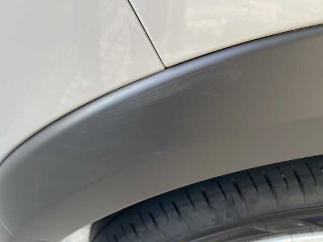 スズキ ラパン X 静岡県 2024(令6)年 1万km フォーンベージュM 安全装備/・レーンキープアシスト/・後方コーナーセンサー/純正ナビ/・FM/AM/Bluetooth/主要装備/・シートヒーター　/・オートライト　/・アイドリングストップ　/・バックカメラ　/・スマートキー　/・プッシュスタート　/・ディスプレイオーディオ　/・純正アルミホイール　　/・純正ＬＥＤライト