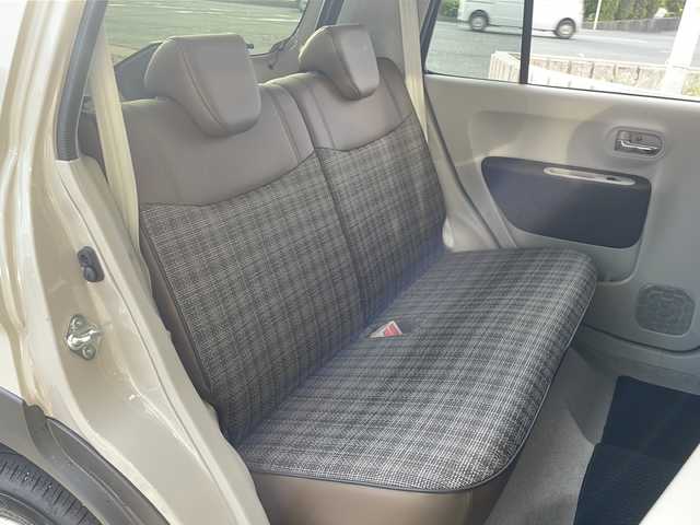 スズキ ラパン X 静岡県 2024(令6)年 1万km フォーンベージュM 安全装備/・レーンキープアシスト/・後方コーナーセンサー/純正ナビ/・FM/AM/Bluetooth/主要装備/・シートヒーター　/・オートライト　/・アイドリングストップ　/・バックカメラ　/・スマートキー　/・プッシュスタート　/・ディスプレイオーディオ　/・純正アルミホイール　　/・純正ＬＥＤライト