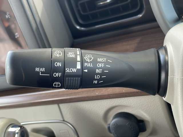 スズキ ラパン X 静岡県 2024(令6)年 1万km フォーンベージュM 安全装備/・レーンキープアシスト/・後方コーナーセンサー/純正ナビ/・FM/AM/Bluetooth/主要装備/・シートヒーター　/・オートライト　/・アイドリングストップ　/・バックカメラ　/・スマートキー　/・プッシュスタート　/・ディスプレイオーディオ　/・純正アルミホイール　　/・純正ＬＥＤライト