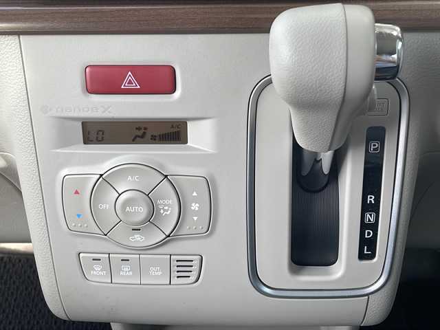 スズキ ラパン X 静岡県 2024(令6)年 1万km フォーンベージュM 安全装備/・レーンキープアシスト/・後方コーナーセンサー/純正ナビ/・FM/AM/Bluetooth/主要装備/・シートヒーター　/・オートライト　/・アイドリングストップ　/・バックカメラ　/・スマートキー　/・プッシュスタート　/・ディスプレイオーディオ　/・純正アルミホイール　　/・純正ＬＥＤライト