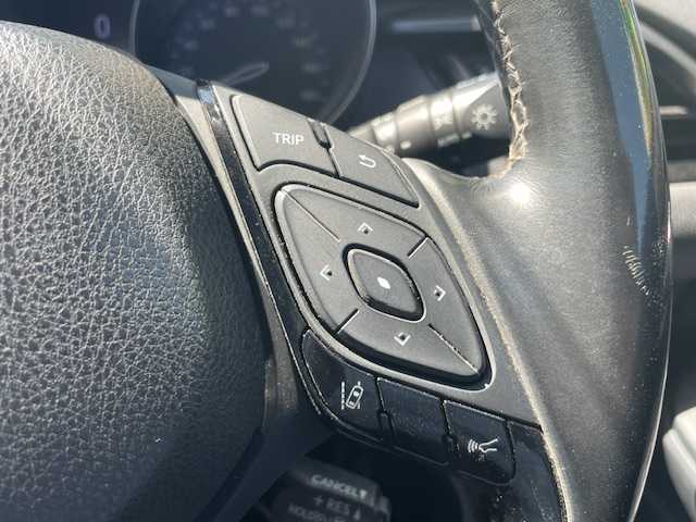 トヨタ Ｃ－ＨＲ S 神奈川県 2017(平29)年 6.3万km コバルトブルーメタリック 社外メモリナビ/（AVN-R7W）/バックカメラ/ドアバイザー/プッシュスタート/レーダークルーズコントロール/スマートキー/スペアキー/ステアリングスイッチ/ETC