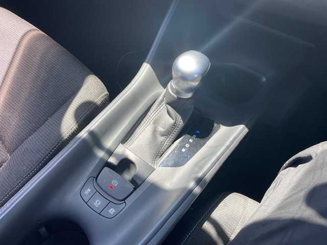 トヨタ Ｃ－ＨＲ S 神奈川県 2017(平29)年 6.3万km コバルトブルーメタリック 社外メモリナビ/（AVN-R7W）/バックカメラ/ドアバイザー/プッシュスタート/レーダークルーズコントロール/スマートキー/スペアキー/ステアリングスイッチ/ETC