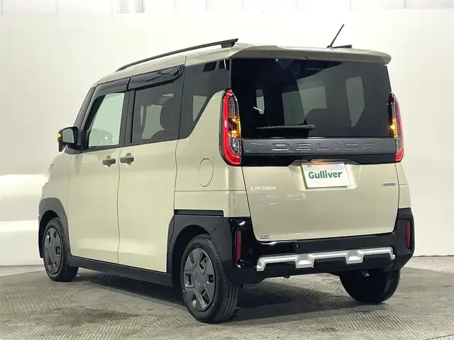 三菱 デリカミニ G 大阪府 2024(令6)年 0.7万km ベージュ 社外ナビＴＶ　衝突軽減　バックカメラ　ＥＴＣ　シートヒーター　ドラレコ　ルーフレール　片側電動　レーンアシスト　アイドリングストップ　オートライト　ＬＥＤヘッドライト　スマートキー　プッシュスタート