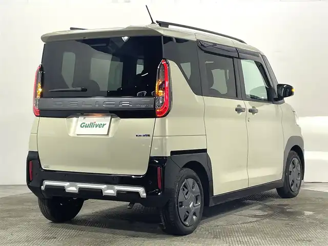 三菱 デリカミニ G 大阪府 2024(令6)年 0.7万km ベージュ 社外ナビＴＶ　衝突軽減　バックカメラ　ＥＴＣ　シートヒーター　ドラレコ　ルーフレール　片側電動　レーンアシスト　アイドリングストップ　オートライト　ＬＥＤヘッドライト　スマートキー　プッシュスタート