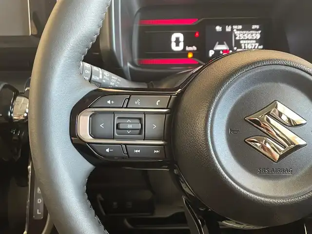 スズキ スペーシア カスタム HYBRID XS 岩手県 2025(令7)年 0.6万km スチールシルバーメタリック/ブルーイッシュブラックパール ４WD/両側パワースライドドア/ヘッドアップディスプレイ/スズキセーフティサポート/デュアルセンサーブレーキサポート２/アダプティブクルーズコントロール/レーンキープアシスト/誤発進抑制機能/標識認識機能/パーキングセンサー/ハイビームアシスト/横滑り防止装置/アイドリングストップ/前席シートヒーター/スリムサーキュレーター/ロールサンシェード/LEDヘッドライト/純正15インチアルミホイール