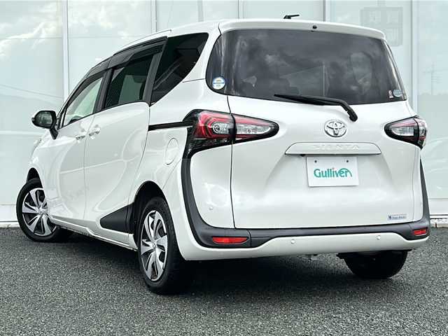 トヨタ シエンタ G クエロ 福岡県 2019(平31)年 2.3万km ホワイトパールクリスタルシャイン 純正ナビ（BT/フルセグ/CD/DVD/FM/AM/SD/全方位カメラ/両側パワースライドドア/前席シートヒーター/衝突軽減システム/車線逸脱警報/LEDヘッドライト/オートライト/ステアリングヒーター/ステアリングリモコン/純正ドアバイザー/USB×２/ISOFIX/オート電動格納ミラー/純正フロアマット/ビルトインETC