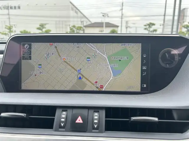 レクサス ＥＳ 300h Fスポーツ 岡山県 2021(令3)年 8.4万km ブラック 登録時走行距離83465km/純正12.3インチナビ/フルセグTV(AM.FM.CD.DVD.TV.BT)/バックカメラ/サンルーフ/ETC2.0/ブラインドスポットモニター/前後ドライブレコーダー/シートヒーター/エアシート/ステアリングヒーター/クリアランスソナー/衝突軽減ブレーキ/横滑り防止装置/レーダークルーズコントロール/レーンキープアシスト/オートライト/オートマチックハイビーム/アイドリングストップ/電動リアゲート/20インチAW/社外フロアマット/合皮シート/D+N席パワーシート