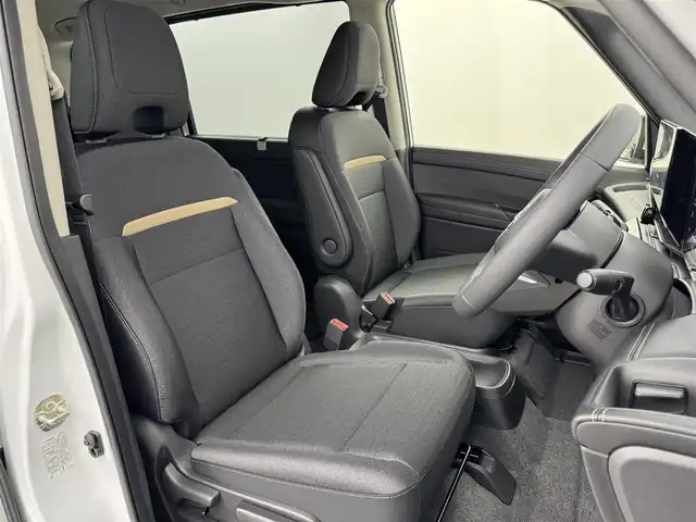 日産 セレナ e－パワー ハイウェイスター V 福岡県 2025(令7)年 0.1千km プリズムホワイト 登録済未使用車　/純正１２．３型ＤＡナビ／全方位カメラ　/デジタルルームミラー　/前後ドライブレコーダー　/ビルトインETC２．０　/ワイヤレス充電　/プロパイロット　/コーナーセンサー/エマージェンシーブレーキ　/レーンキープ　/ＢＳＭ　/両側電動スライドドア　/ＬＥＤヘッドライト