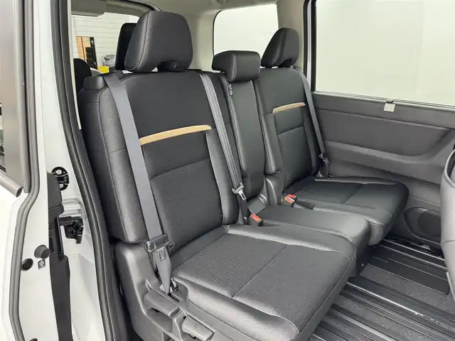 日産 セレナ e－パワー ハイウェイスター V 福岡県 2025(令7)年 0.1千km プリズムホワイト 登録済未使用車　/純正１２．３型ＤＡナビ／全方位カメラ　/デジタルルームミラー　/前後ドライブレコーダー　/ビルトインETC２．０　/ワイヤレス充電　/プロパイロット　/コーナーセンサー/エマージェンシーブレーキ　/レーンキープ　/ＢＳＭ　/両側電動スライドドア　/ＬＥＤヘッドライト