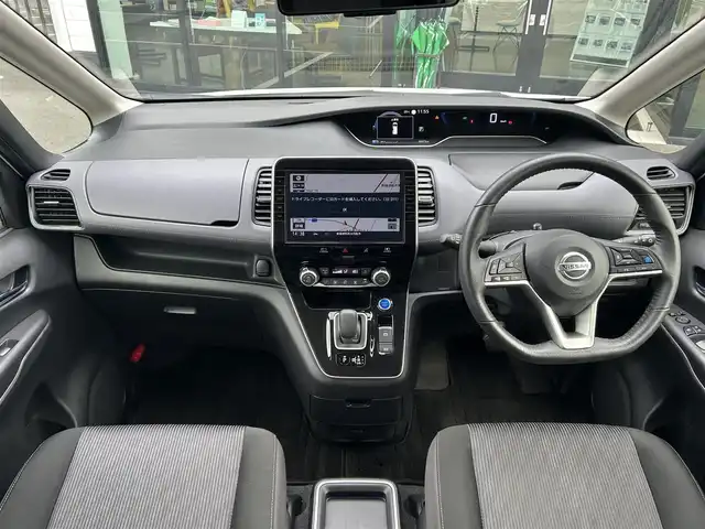 日産 セレナ e－パワー ハイウェイスター V 愛媛県 2022(令4)年 4.7万km ブリリアントホワイトパール プロパイロット/純正ナビ（Bluetooth/メモリ/フルセグテレビ）/アラウンドビューモニター/ETC/純正フリップダウンモニター/ドライブレコーダー/レーダークルーズコントロール/ブラインドスポットモニター/インテリジェントルームミラー/HDMI/USB入力端子/純正15インチアルミホイール/純正フロアマット/ABS/横滑り防止装置/前後コーナーセンサー/レーンキープアシスト/盗難防止装置/LEDヘッドライト/カーテンエアバック