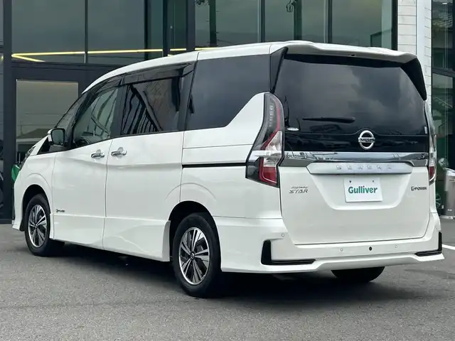 日産 セレナ e－パワー ハイウェイスター V 愛媛県 2022(令4)年 4.7万km ブリリアントホワイトパール プロパイロット/純正ナビ（Bluetooth/メモリ/フルセグテレビ）/アラウンドビューモニター/ETC/純正フリップダウンモニター/ドライブレコーダー/レーダークルーズコントロール/ブラインドスポットモニター/インテリジェントルームミラー/HDMI/USB入力端子/純正15インチアルミホイール/純正フロアマット/ABS/横滑り防止装置/前後コーナーセンサー/レーンキープアシスト/盗難防止装置/LEDヘッドライト/カーテンエアバック